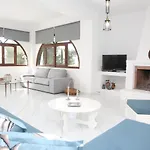 Sea View By Luxlikehome Siviri