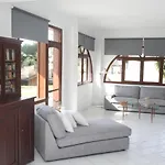 Villa Sea View By Luxlikehome *